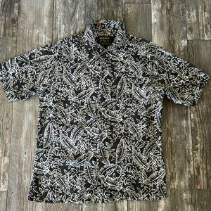 JOHN RICH & BROS WOOLRICH MEN TSHIRT, LARGE